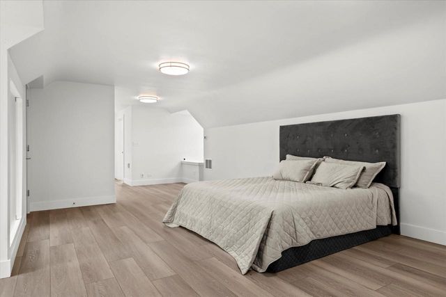 6600 N BALLARD ROAD, Appleton, WI 54913