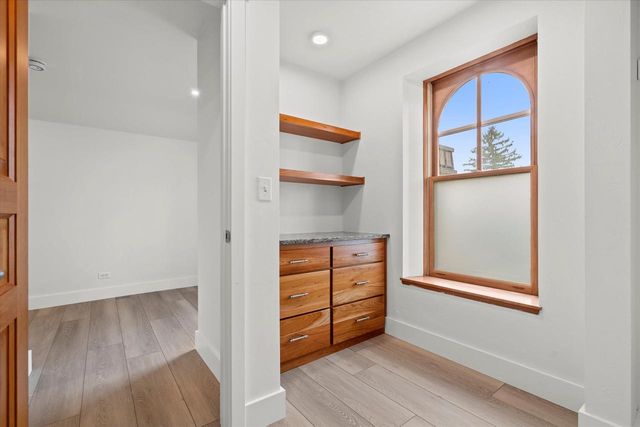 6600 N BALLARD ROAD, Appleton, WI 54913