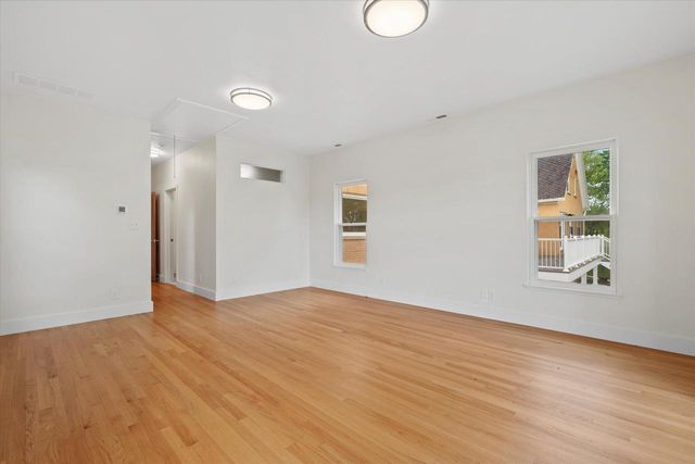 6600 N BALLARD ROAD, Appleton, WI 54913