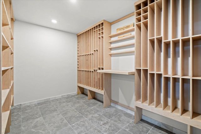 6600 N BALLARD ROAD, Appleton, WI 54913