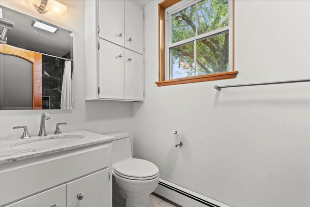 6600 N BALLARD ROAD, Appleton, WI 54913