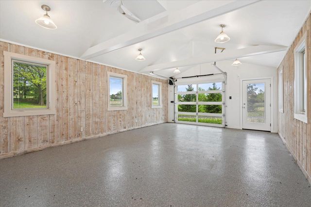 6600 N BALLARD ROAD, Appleton, WI 54913