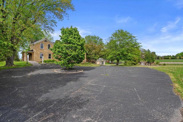 6600 N BALLARD ROAD, Appleton, WI 54913