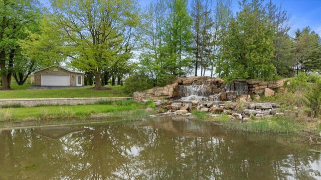 6600 N BALLARD ROAD, Appleton, WI 54913