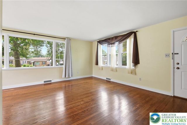 1866 Carlisle Street, Bethlehem City, PA 18017