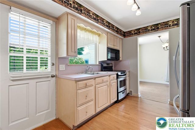 1866 Carlisle Street, Bethlehem City, PA 18017