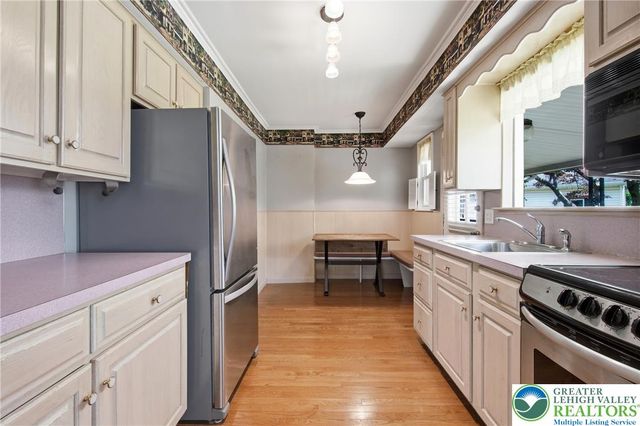 1866 Carlisle Street, Bethlehem City, PA 18017