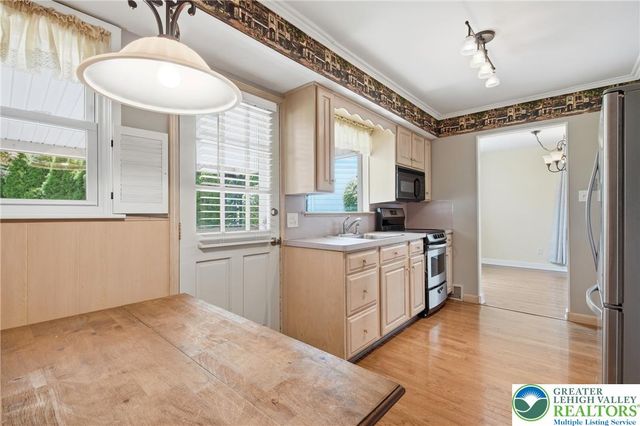 1866 Carlisle Street, Bethlehem City, PA 18017