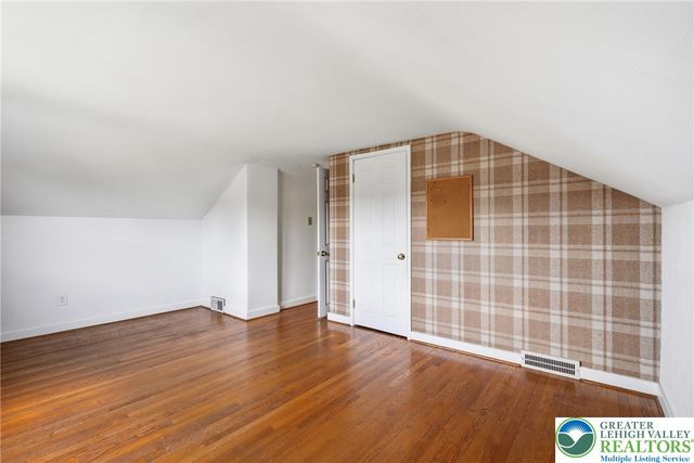1866 Carlisle Street, Bethlehem City, PA 18017