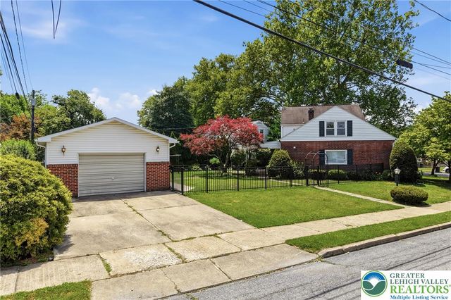 1866 Carlisle Street, Bethlehem City, PA 18017