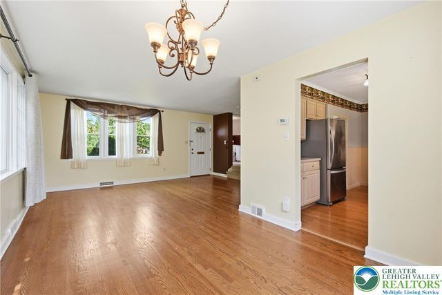 1866 Carlisle Street, Bethlehem City, PA 18017