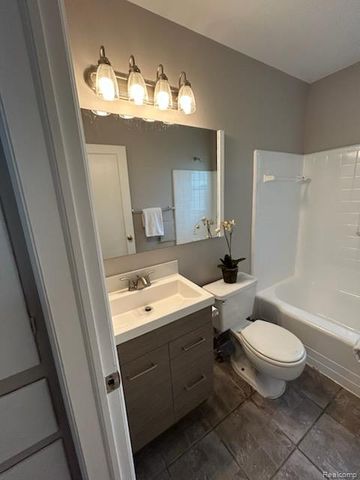 1458 Chapin Avenue, Birmingham, MI 48009
