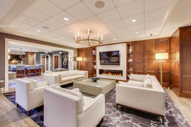 57 E Delaware Place 3504, Chicago, IL 60611