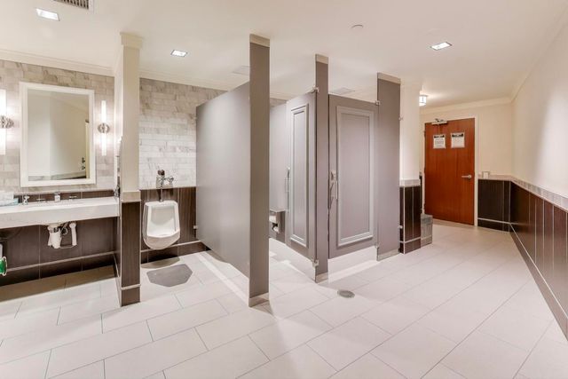 57 E Delaware Place 3504, Chicago, IL 60611