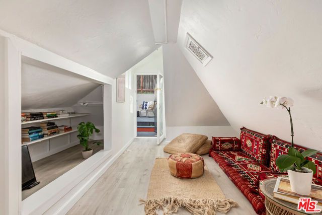 2427 N Gower Street, Los Angeles, CA 90068