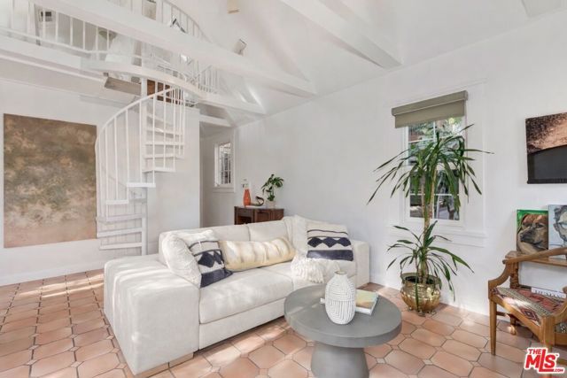 2427 N Gower Street, Los Angeles, CA 90068