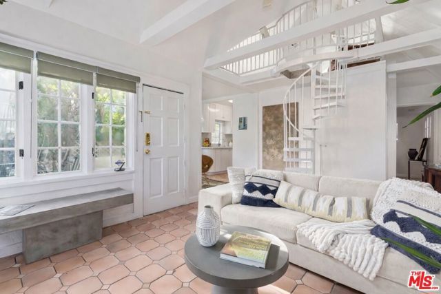 2427 N Gower Street, Los Angeles, CA 90068