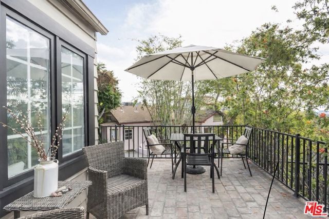 2427 N Gower Street, Los Angeles, CA 90068