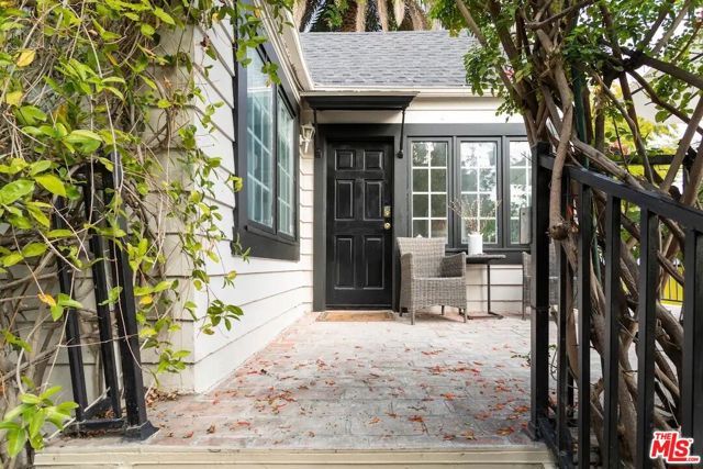 2427 N Gower Street, Los Angeles, CA 90068