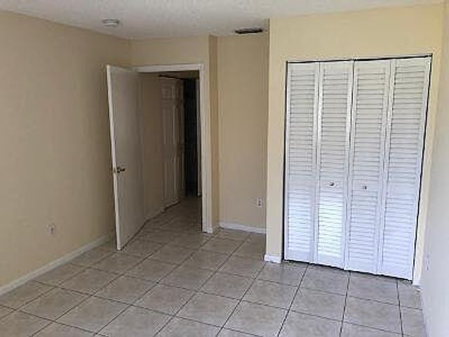 800 SW 9TH Street, Hallandale Beach, FL 33009