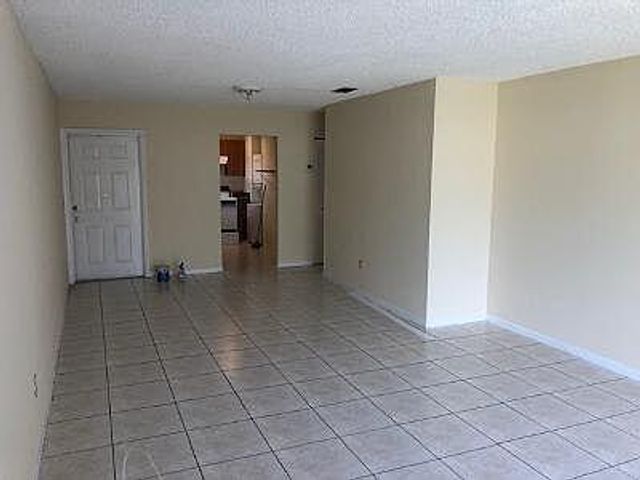 800 SW 9TH Street, Hallandale Beach, FL 33009