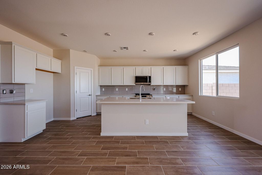 6187 E CROCKETT Way, San Tan Valley, AZ 85144 — photo 2
