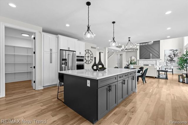 28834 Wintergreen, Farmington Hills, MI 48331