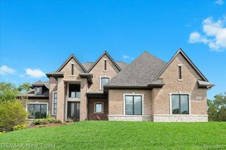 28834 Wintergreen, Farmington Hills, MI 48331