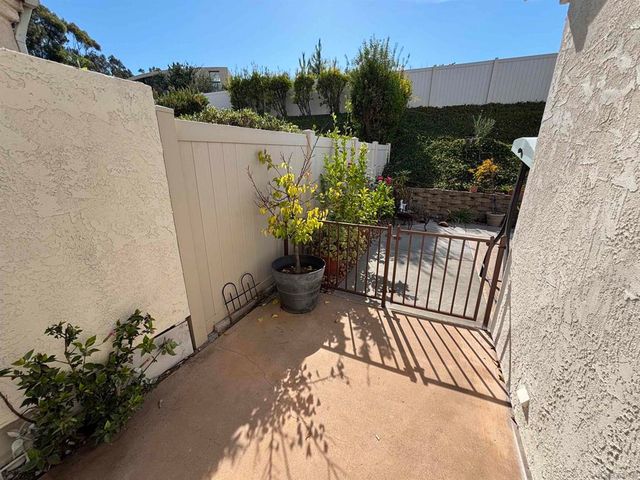 12141 Iron View Row, San Diego, CA 92128