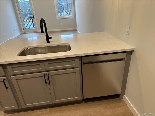 13 Forester Avenue 204, Warwick, NY 10990