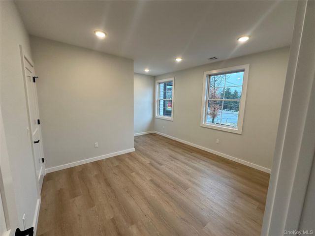 13 Forester Avenue 204, Warwick, NY 10990