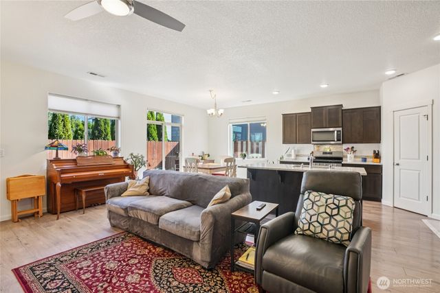 12825 NE 104th Street, Vancouver, WA 98682