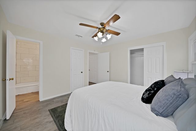 5432 Dennis Avenue, Fort Worth, TX 76114