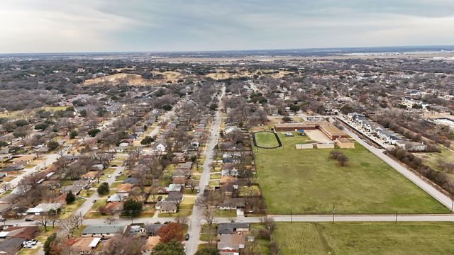 5432 Dennis Avenue, Fort Worth, TX 76114