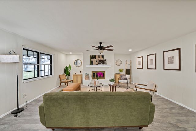 5432 Dennis Avenue, Fort Worth, TX 76114