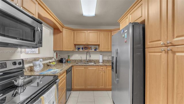 3180 S Ocean Dr 322, Hallandale Beach, FL 33009