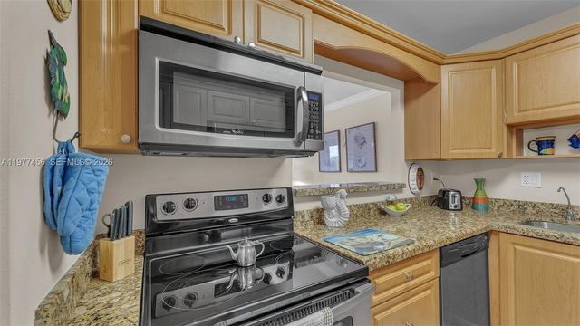 3180 S Ocean Dr 322, Hallandale Beach, FL 33009