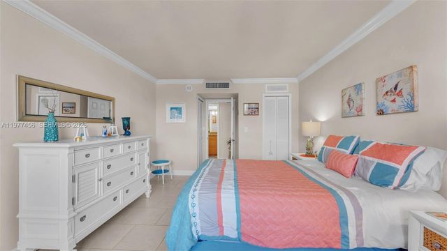 3180 S Ocean Dr 322, Hallandale Beach, FL 33009