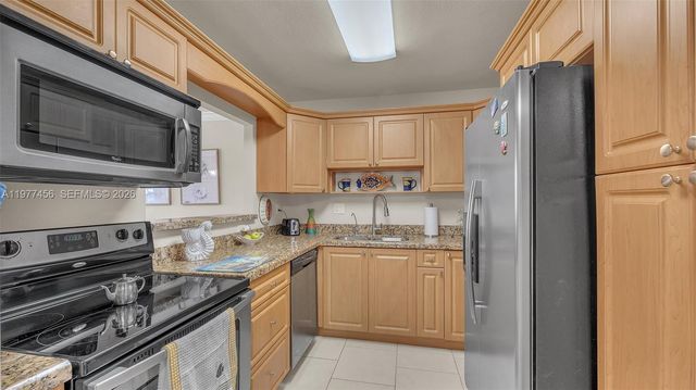 3180 S Ocean Dr 322, Hallandale Beach, FL 33009