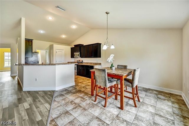 2216 NE 17th AVE, Cape Coral, FL 33909
