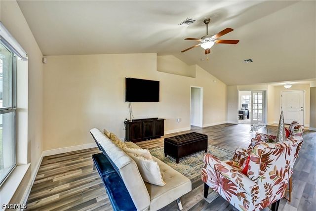 2216 NE 17th AVE, Cape Coral, FL 33909