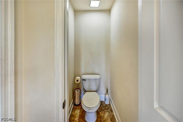 2216 NE 17th AVE, Cape Coral, FL 33909