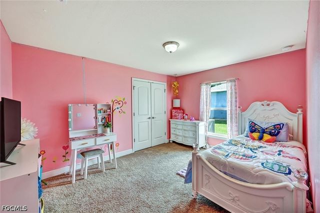 2216 NE 17th AVE, Cape Coral, FL 33909