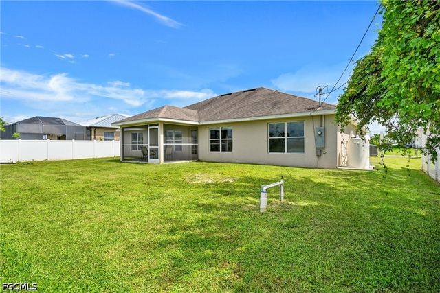 2216 NE 17th AVE, Cape Coral, FL 33909