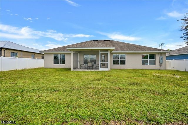 2216 NE 17th AVE, Cape Coral, FL 33909