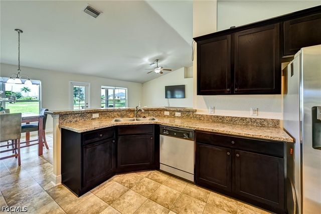 2216 NE 17th AVE, Cape Coral, FL 33909