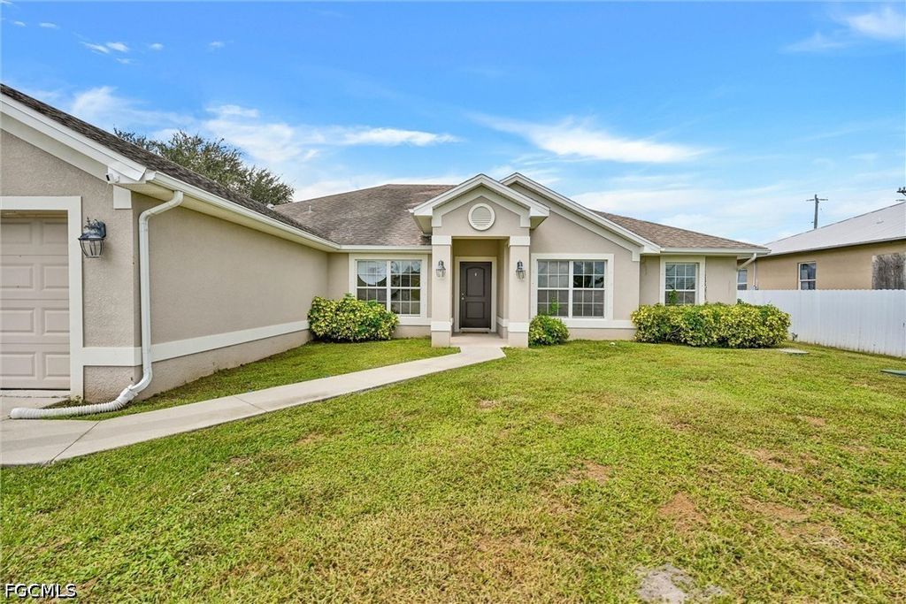 2216 NE 17th AVE, Cape Coral, FL 33909