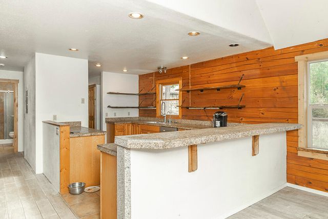 125 Warren Road, Selma, OR 97538