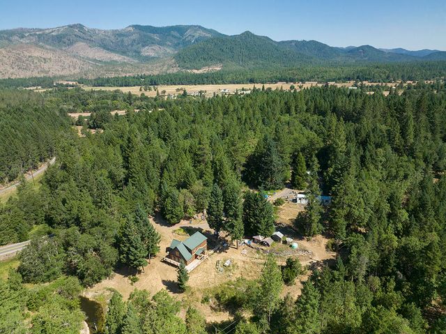 125 Warren Road, Selma, OR 97538