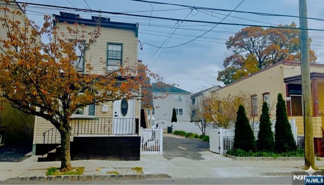 20 Lake Street, Belleville, NJ 07109